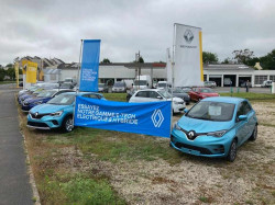 Vendeur de voiture Dacia  